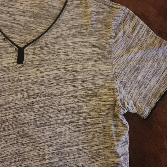 INC International Concepts V-Neck Shirt | Silver | Large - Picture 3 of 9